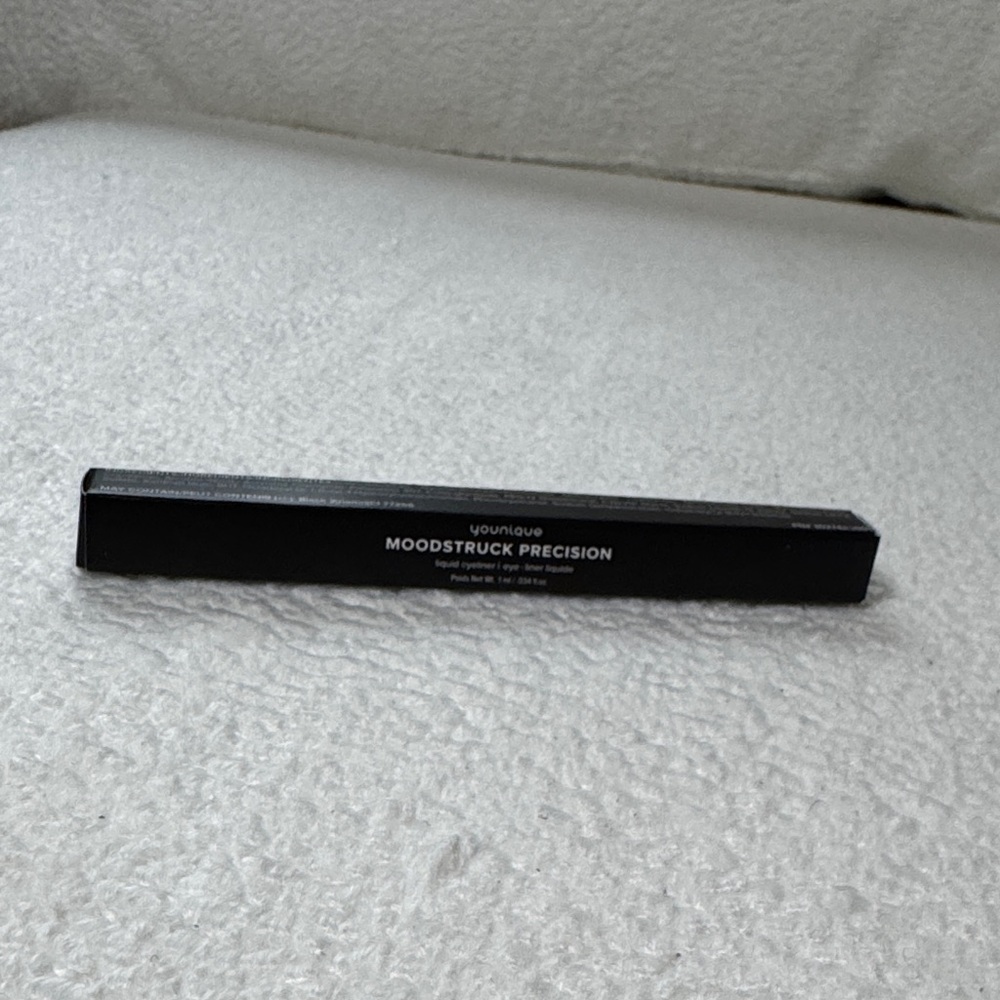 Younique Moodstruck Precision Eyeliner - perfect